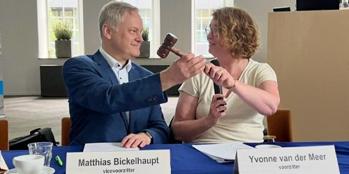 Hameroverdracht 2025.jpg